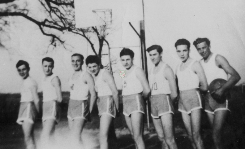 1954_2_46395781012_o.jpg